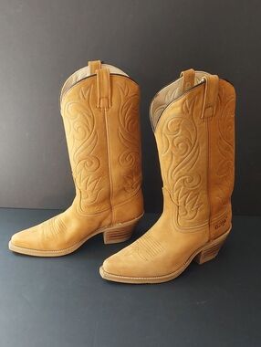 DINGO Western Cowboy Boots SIZE 7.5 D